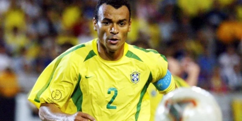 Cafu: Huyền Thoại Hậu Vệ Biên Số 1 Thế Giới 2 Cafu